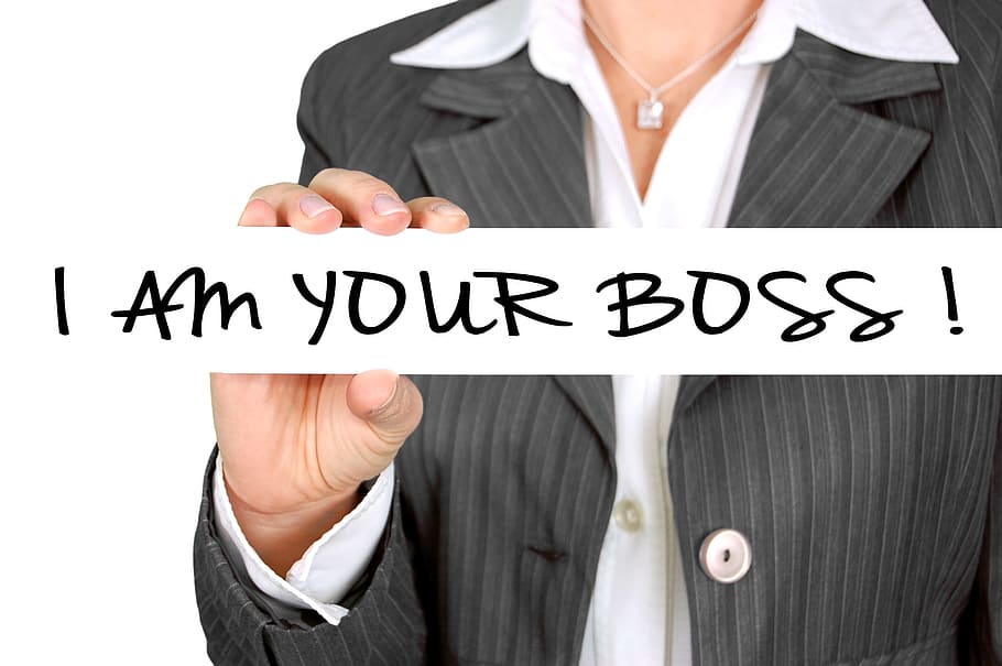 Mengenal Perbedaan Bos dan Pemimpin: Mana yang Lebih Tepat Dalam Bisnis?